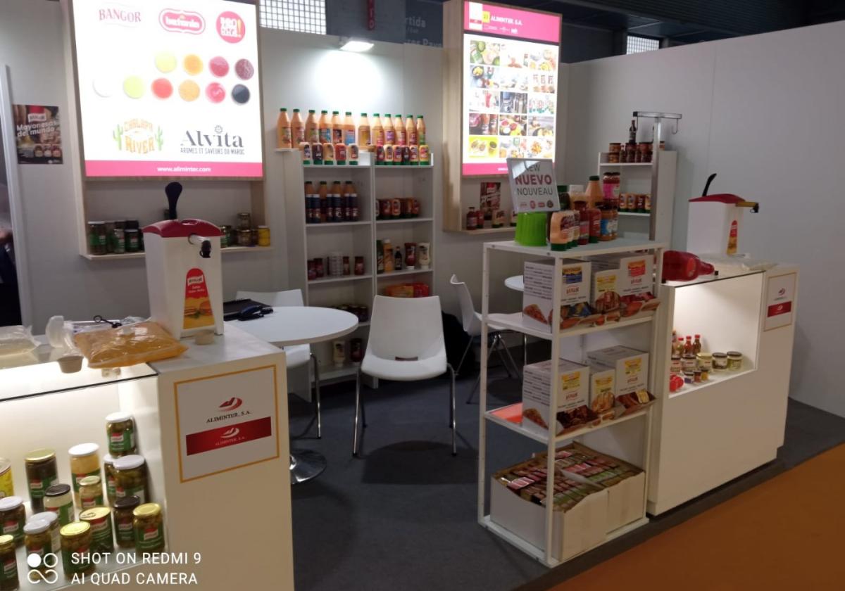 Productos dentro del estand de Aliminter