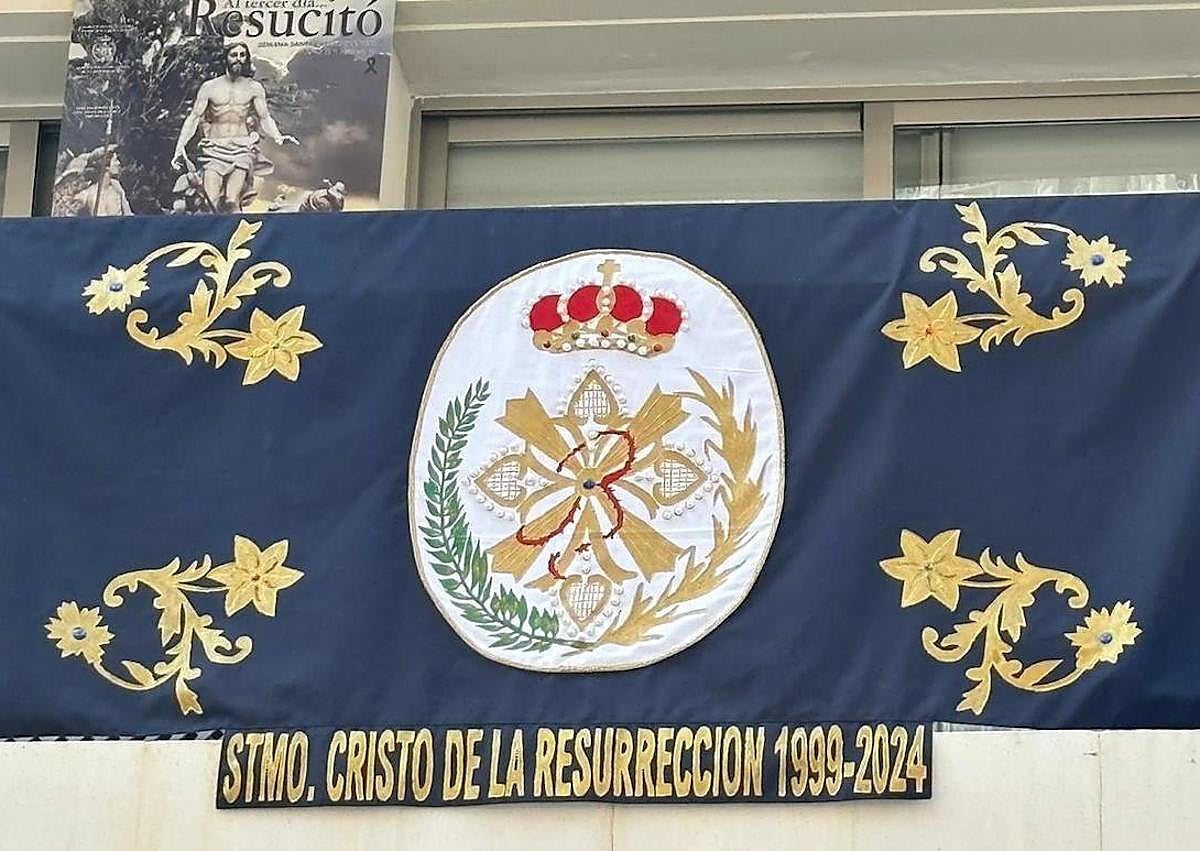 Imagen secundaria 1 - En orden, el segundo y tercer premio, así como el reconocimiento al más original.