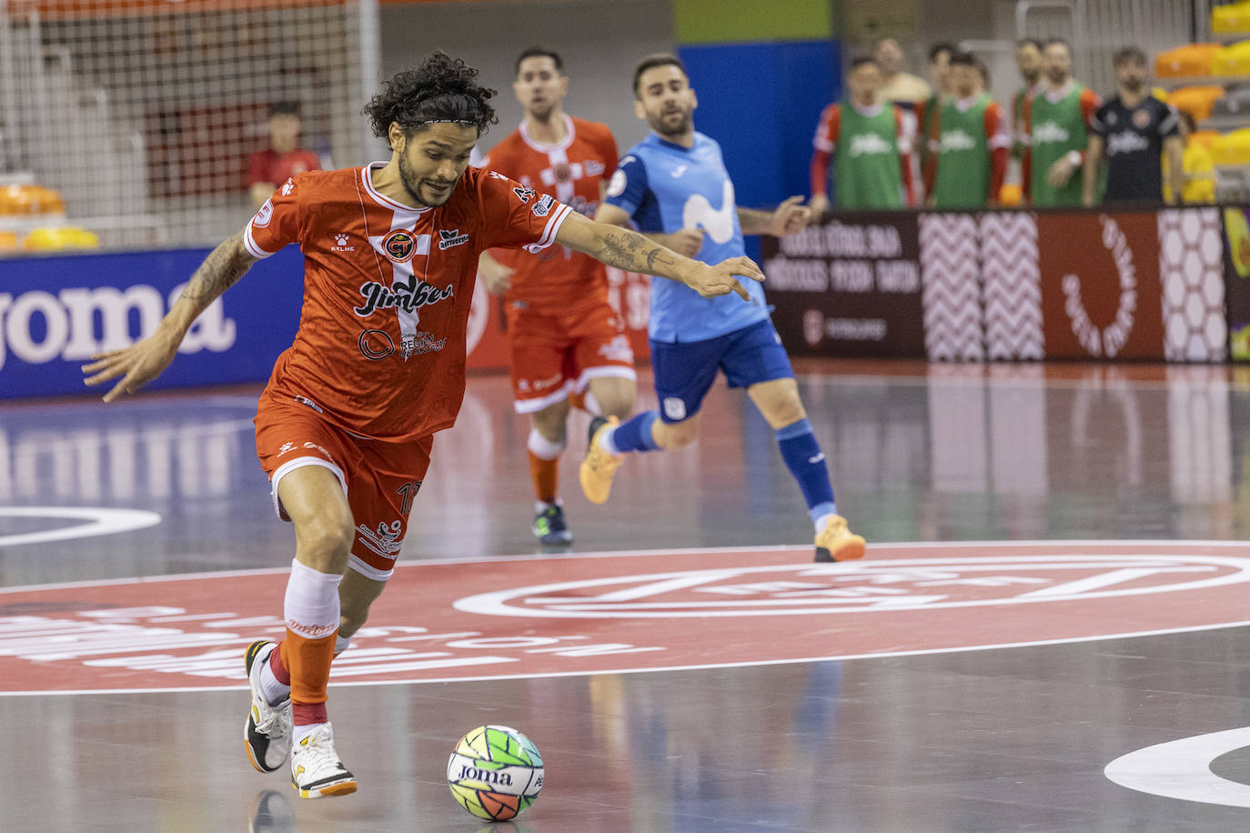 Las imágenes del Jimbee-Movistar (1-8)