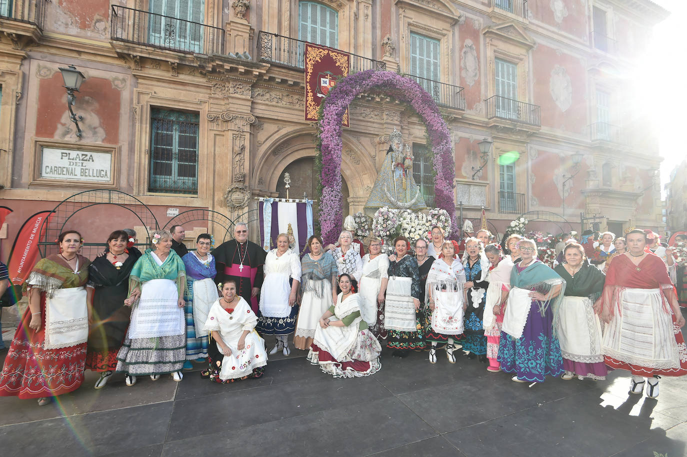 Las imágenes de la ofrenda floral a la Virgen de la Fuensanta