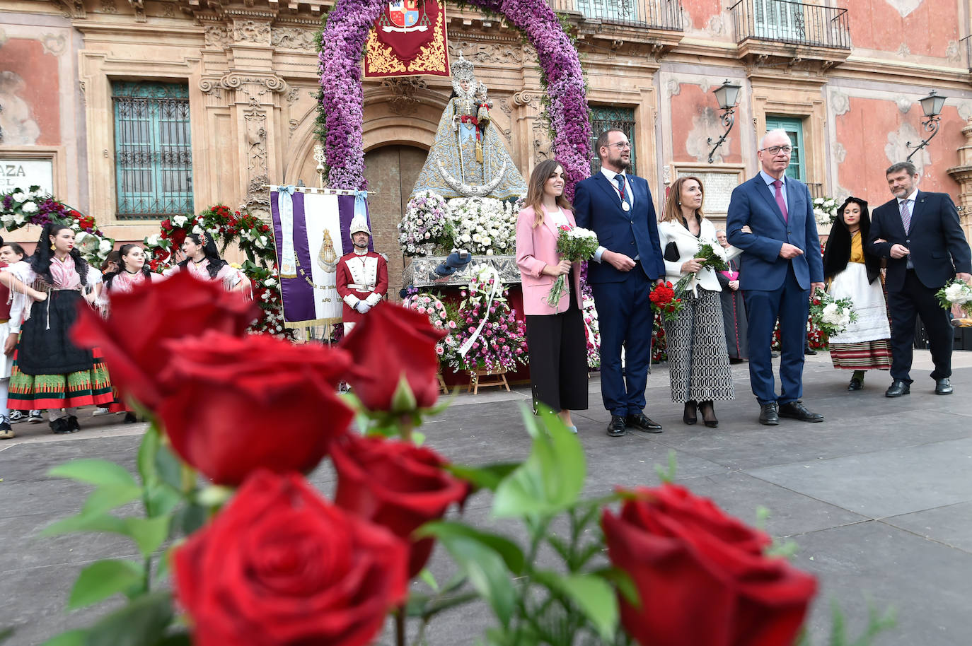 Las imágenes de la ofrenda floral a la Virgen de la Fuensanta