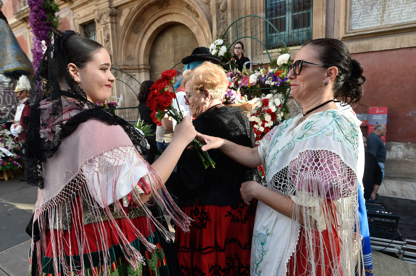 Las imágenes de la ofrenda floral a la Virgen de la Fuensanta