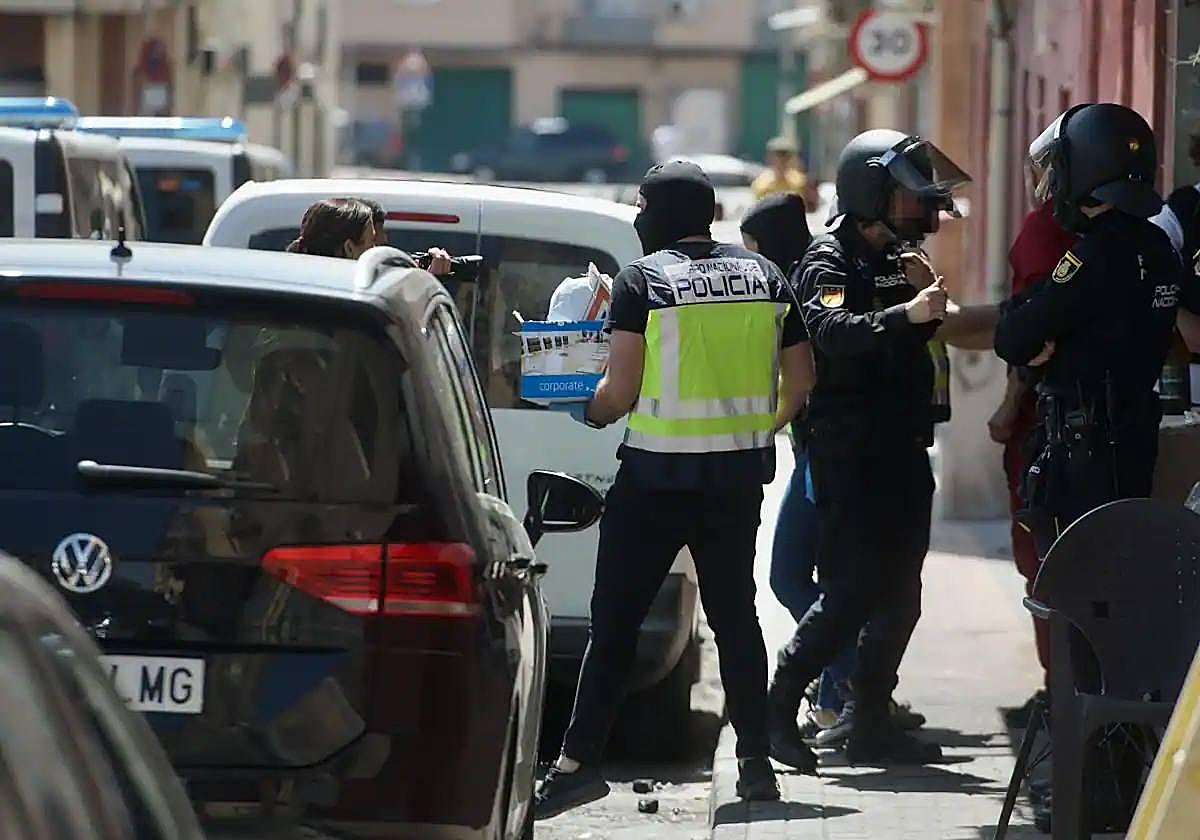 Imagen de archivo de una operación policial en Murcia.