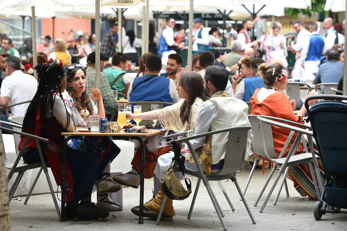 Las calles de Murcia rebosan en el Bando de la Huerta