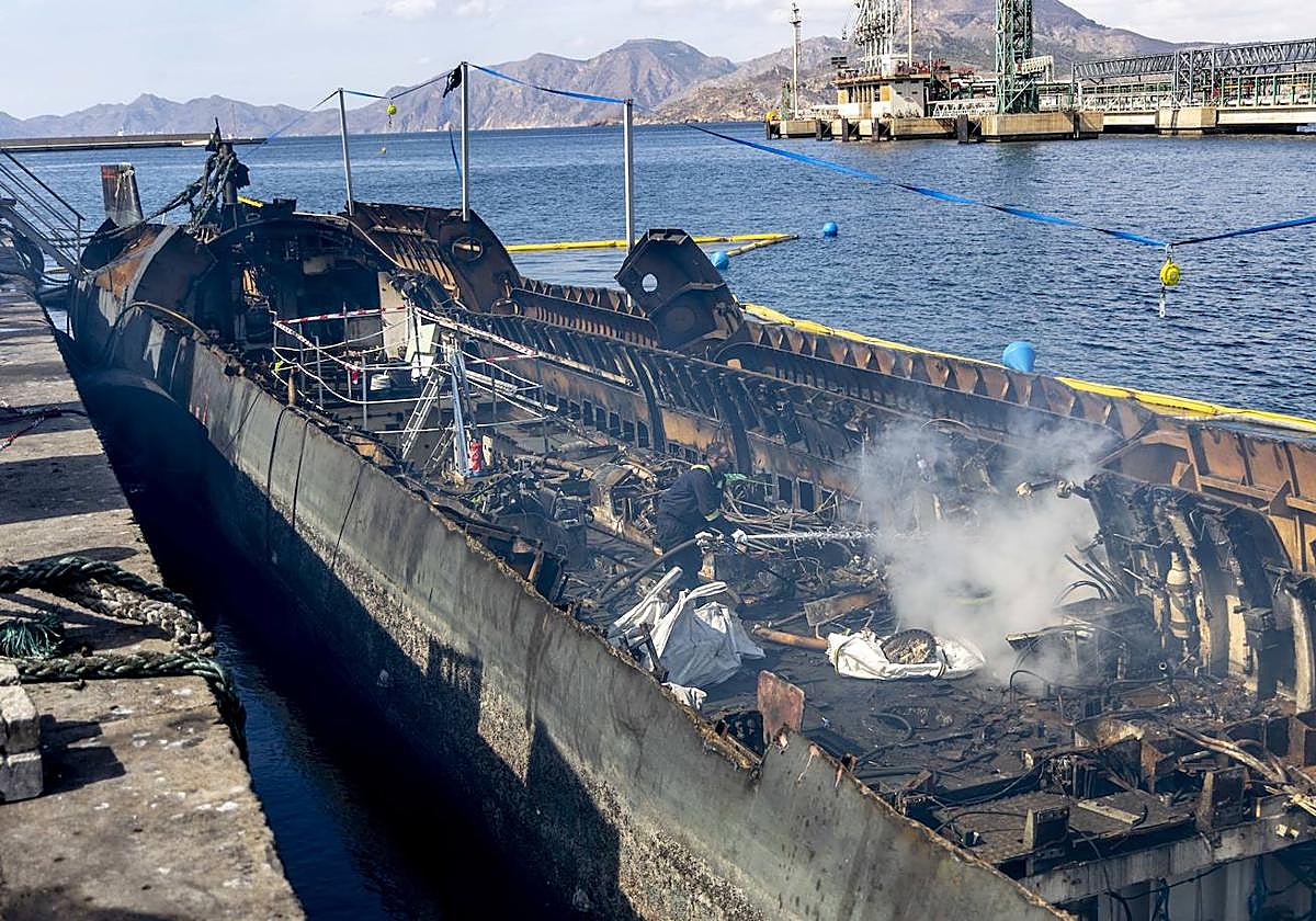 Así se desguaza el submarino &#039;Mistral&#039; en Cartagena