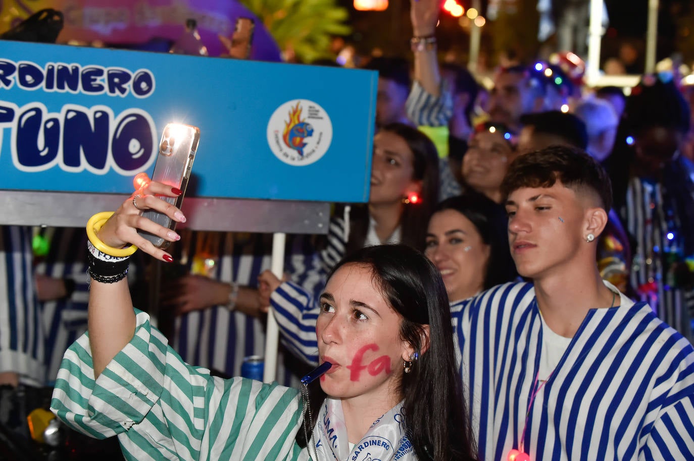 Las imágenes del desfile de la llegada de la Sardina a Murcia