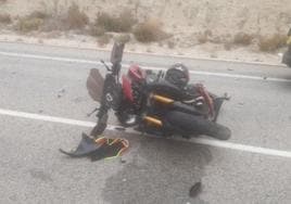 Imagen de una de las motocicletas que se accidentó este sábado en Abanilla.