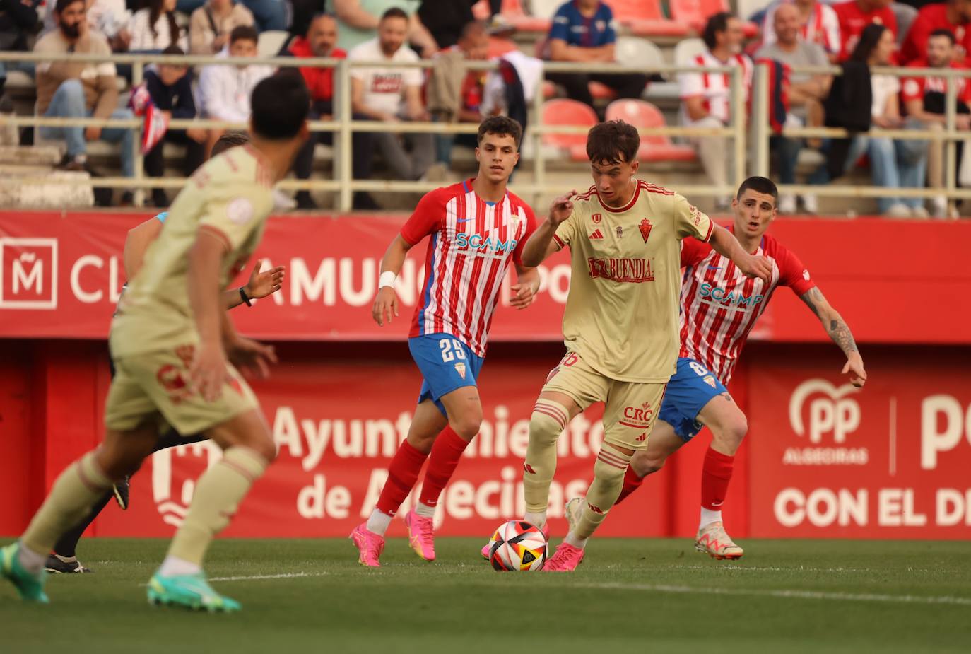 La victoria del Real Murcia frente al Algeciras, en imágenes