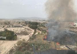 Imagen del incendio tomada desde el helicóptero.