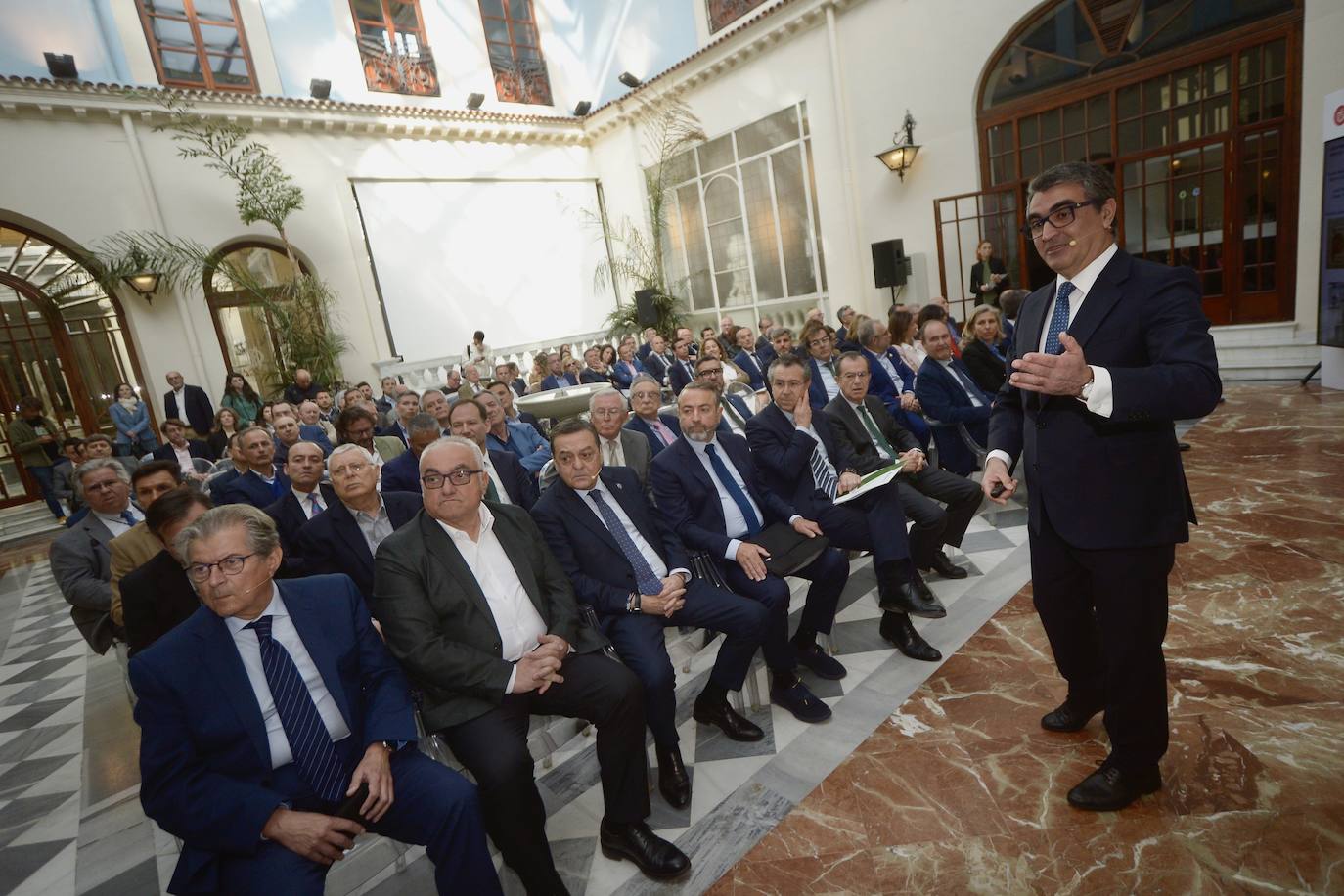 Foro de Agrupal &#039;100 años de industria alimentaria en la Región. Dimensión económica y empresarial&#039;, en imágenes