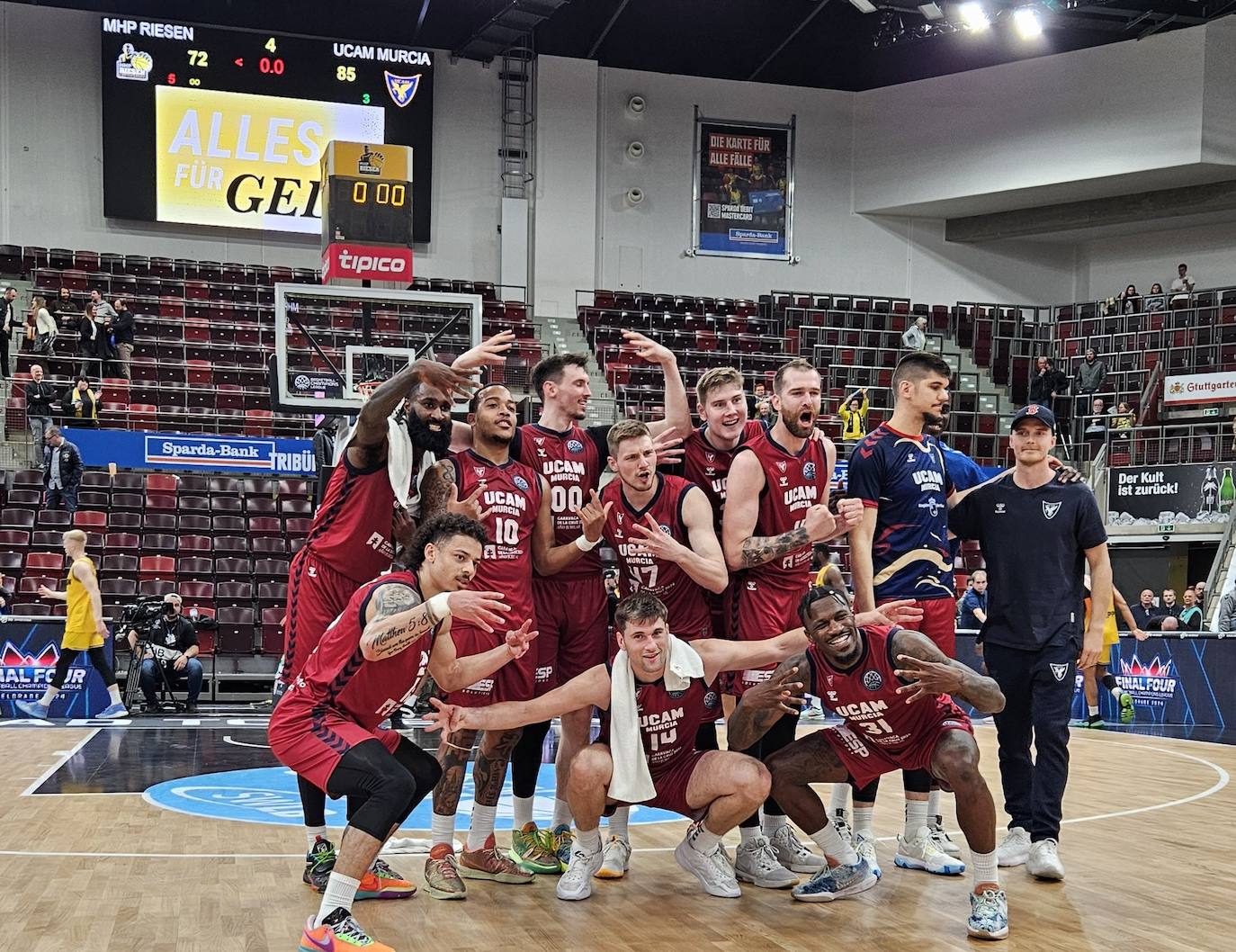 Las imágenes de la victoria del UCAM CB ante el Riesen