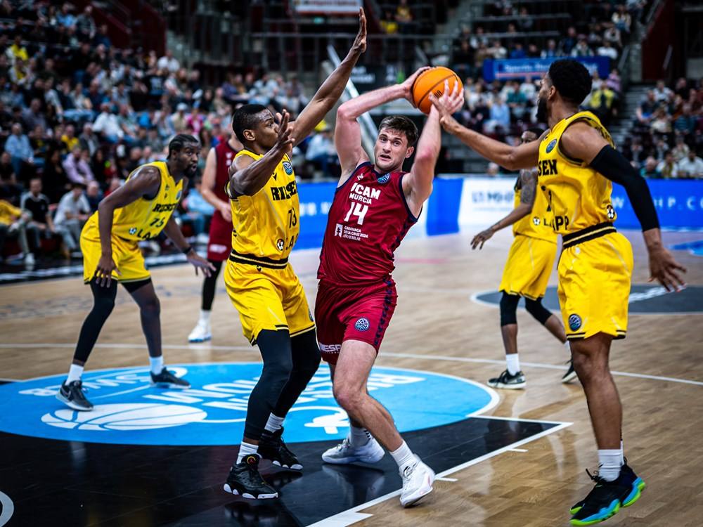 Las imágenes de la victoria del UCAM CB ante el Riesen