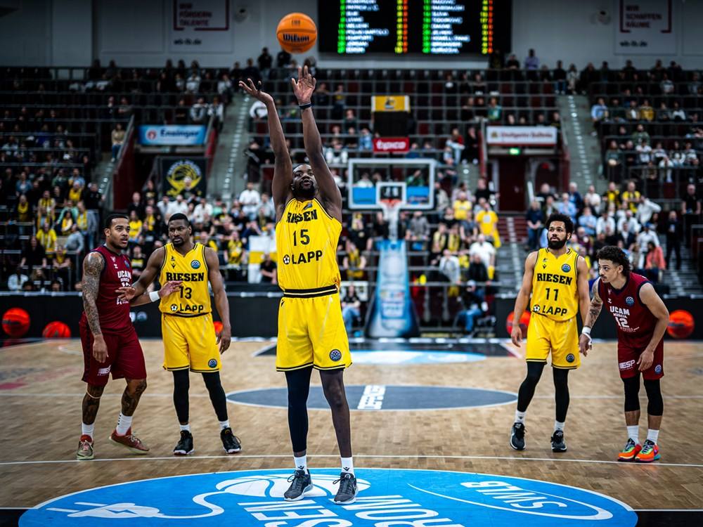 Las imágenes de la victoria del UCAM CB ante el Riesen