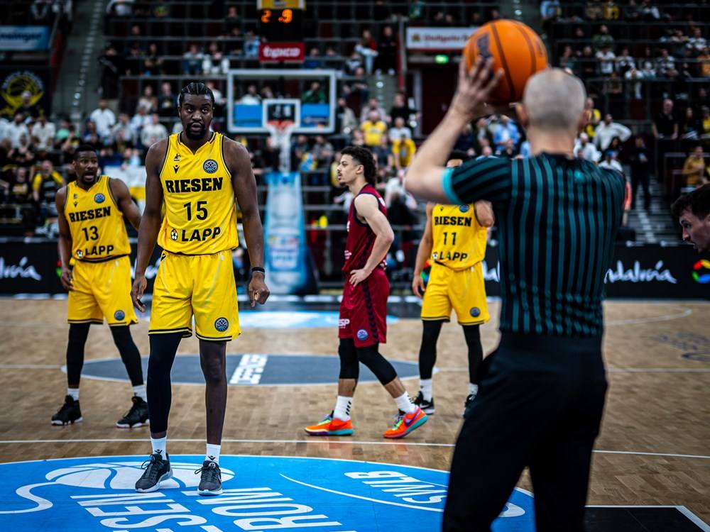 Las imágenes de la victoria del UCAM CB ante el Riesen