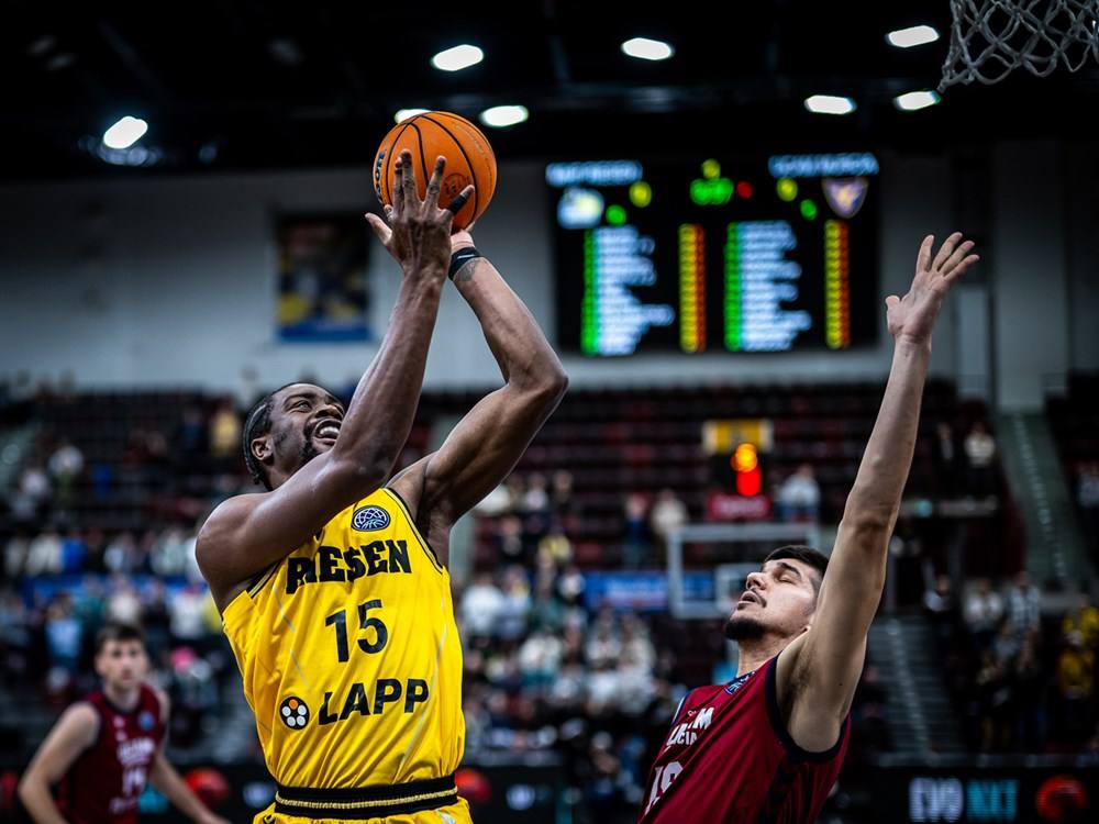 Las imágenes de la victoria del UCAM CB ante el Riesen