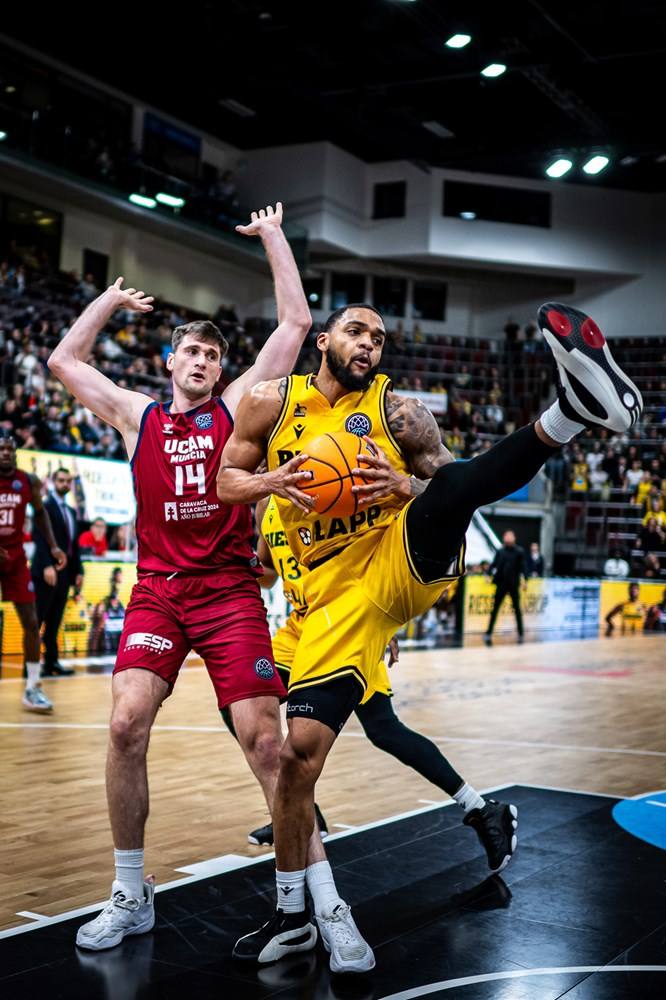Las imágenes de la victoria del UCAM CB ante el Riesen