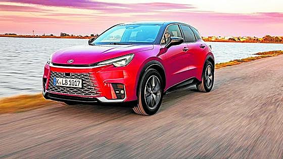 El nuevo Lexus LBX se estrena en Murcia
