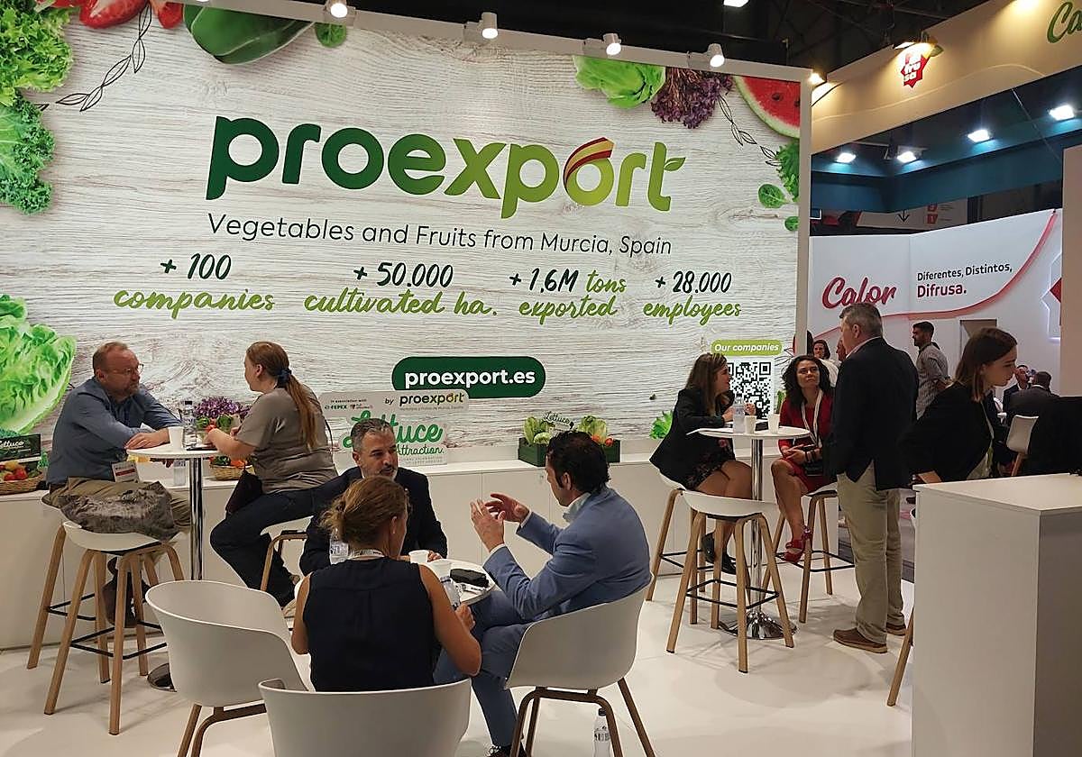 Una reunión entre exportadores de productos hortofrutícolas.