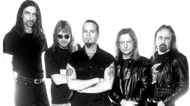 Judas Priest ofreció un concierto en Los Alcázares en 2001 durante su etapa con Tim 'Ripper' Owens. ¿Qué legendaria banda actuó como invitada en esa ocasión?