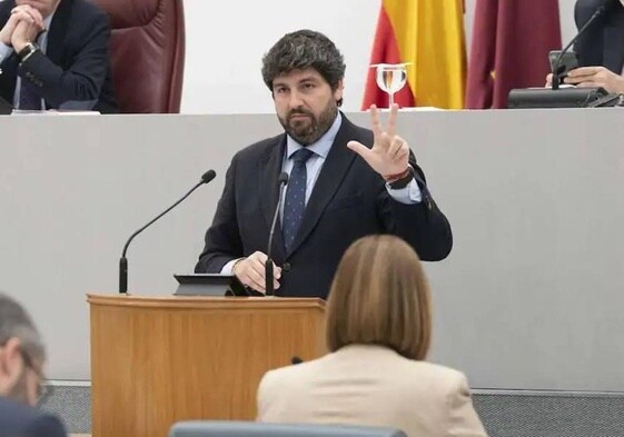 Imagen de archivo de López Miras en la Asamblea Regional. | En vídeo, emisión en directo.