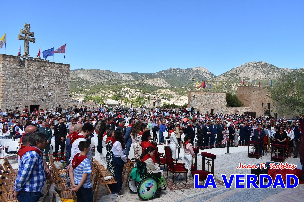 Flores de las peñas caballistas para la Vera Cruz en Caravaca