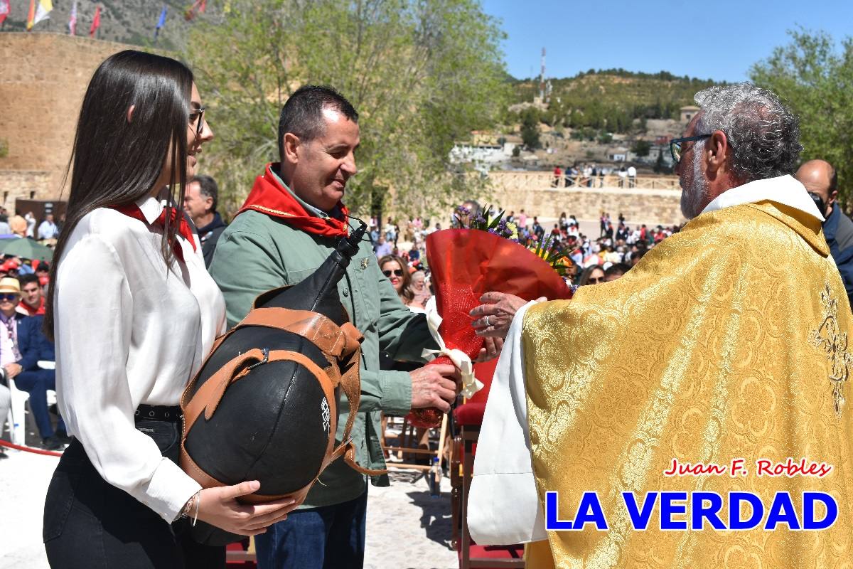 Flores de las peñas caballistas para la Vera Cruz en Caravaca