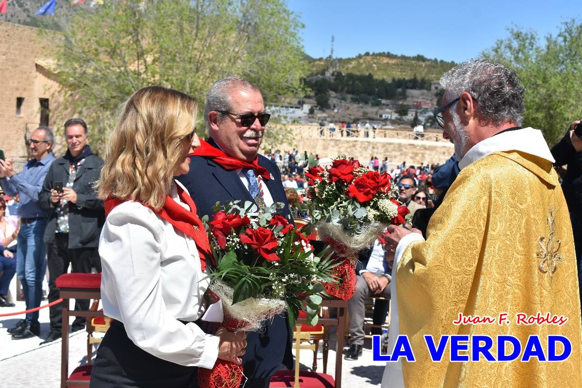 Flores de las peñas caballistas para la Vera Cruz en Caravaca