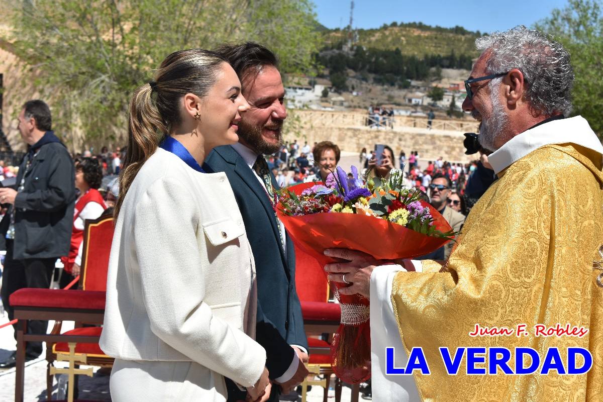 Flores de las peñas caballistas para la Vera Cruz en Caravaca