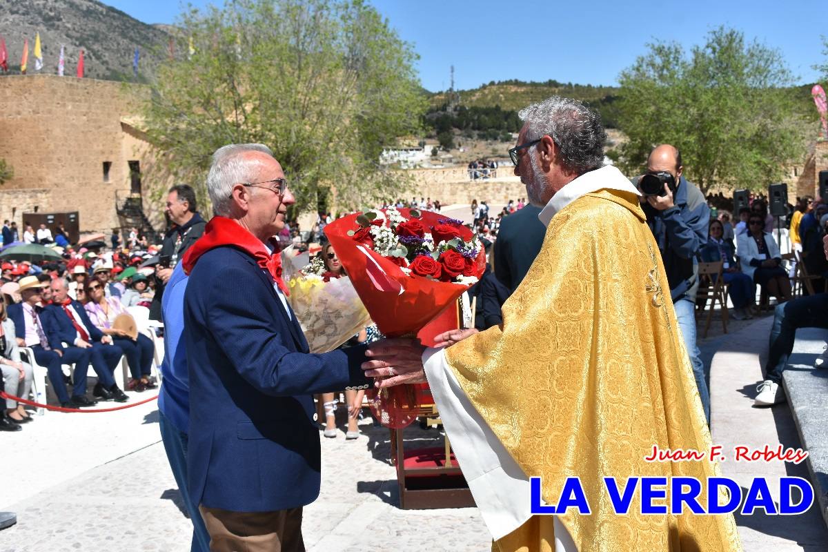 Flores de las peñas caballistas para la Vera Cruz en Caravaca