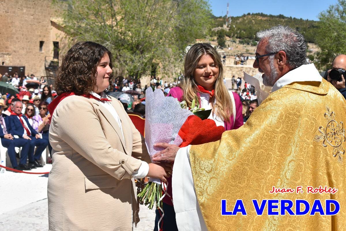 Flores de las peñas caballistas para la Vera Cruz en Caravaca