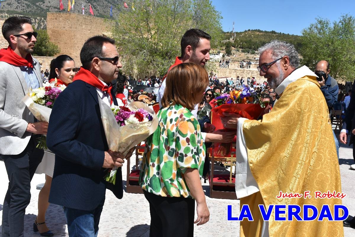 Flores de las peñas caballistas para la Vera Cruz en Caravaca