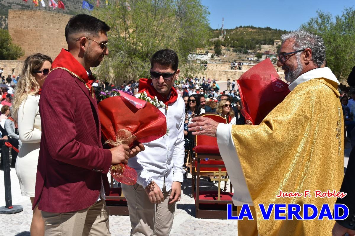 Flores de las peñas caballistas para la Vera Cruz en Caravaca