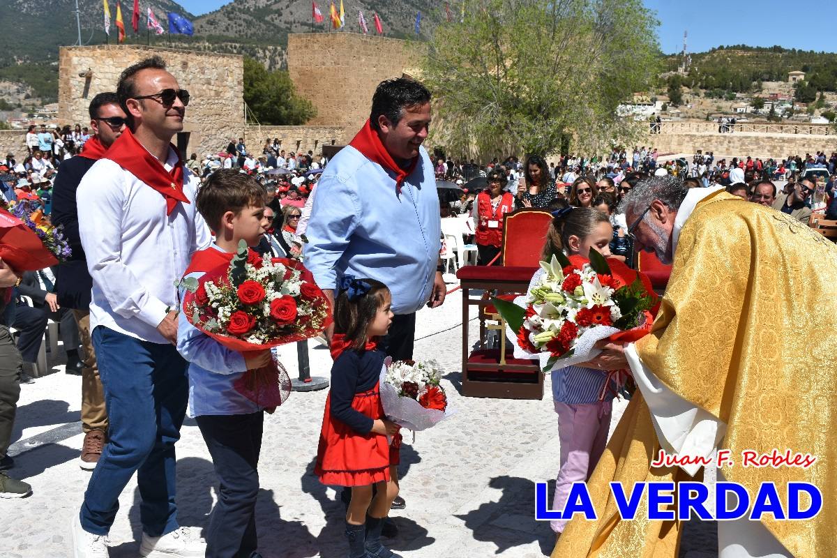 Flores de las peñas caballistas para la Vera Cruz en Caravaca