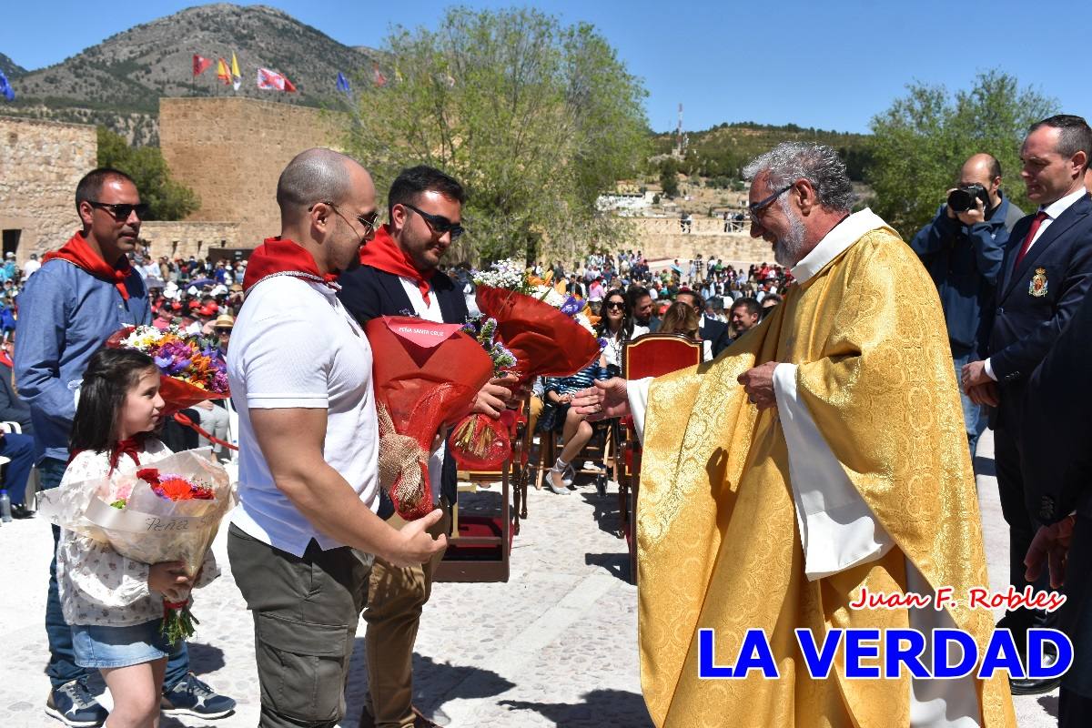 Flores de las peñas caballistas para la Vera Cruz en Caravaca