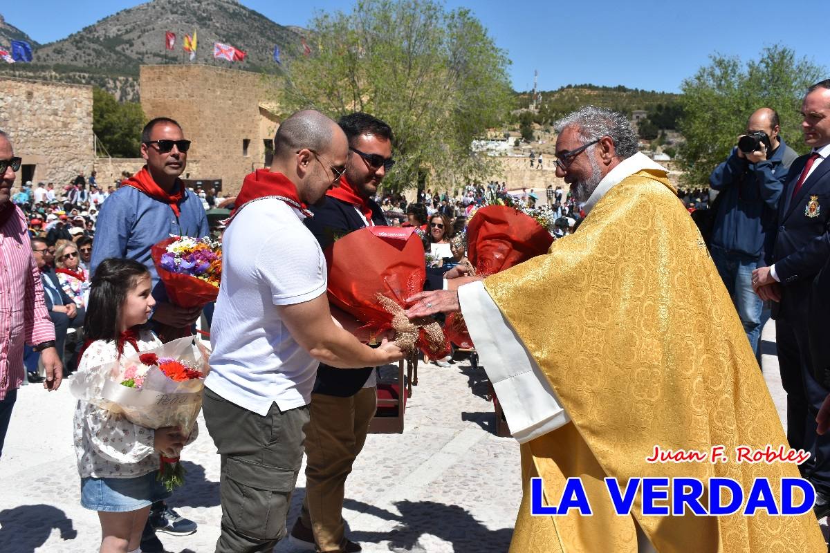 Flores de las peñas caballistas para la Vera Cruz en Caravaca