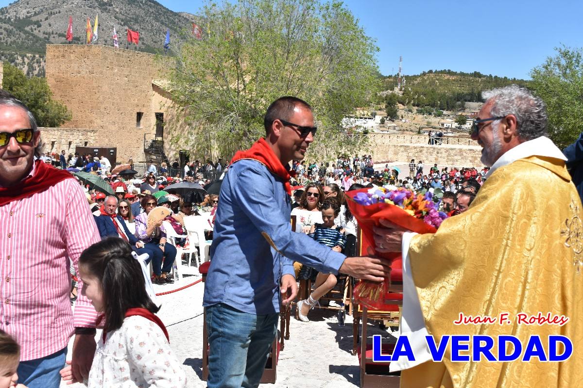 Flores de las peñas caballistas para la Vera Cruz en Caravaca