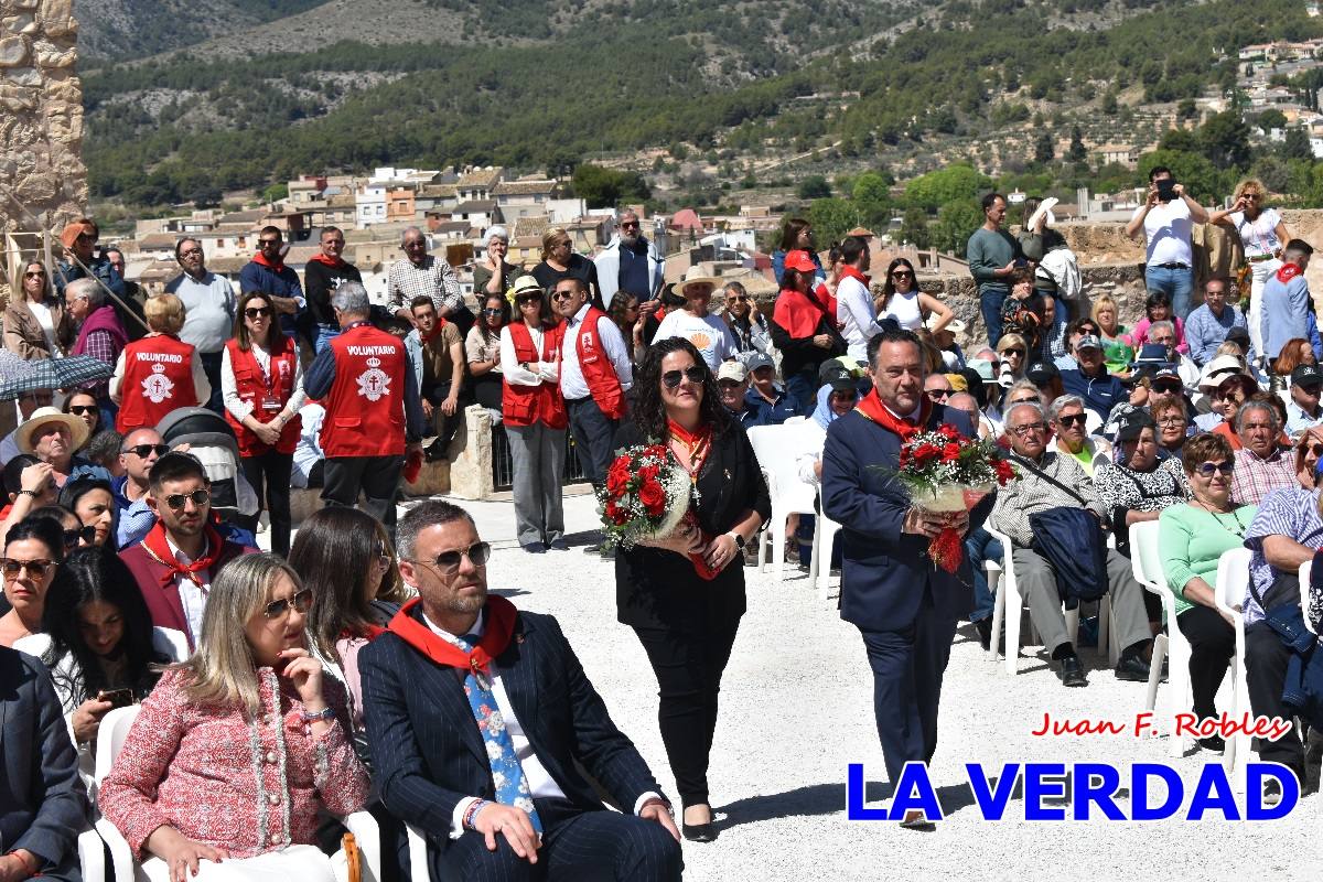 Flores de las peñas caballistas para la Vera Cruz en Caravaca