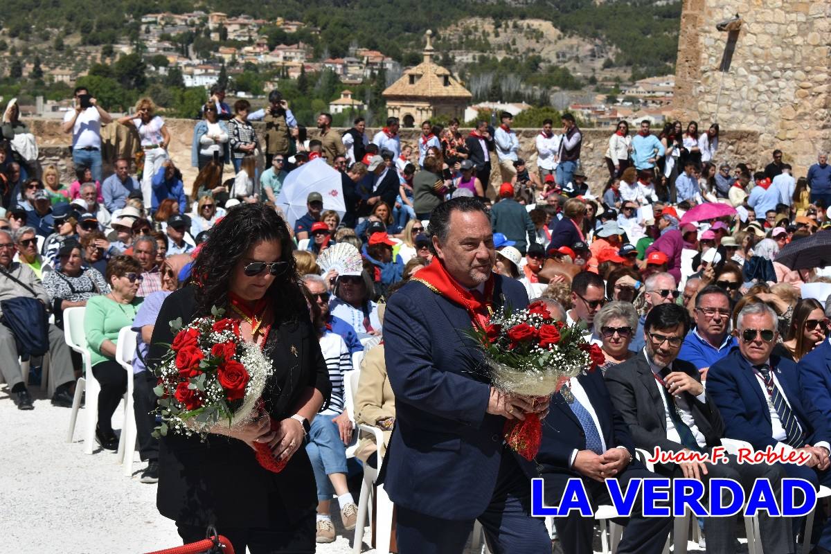Flores de las peñas caballistas para la Vera Cruz en Caravaca