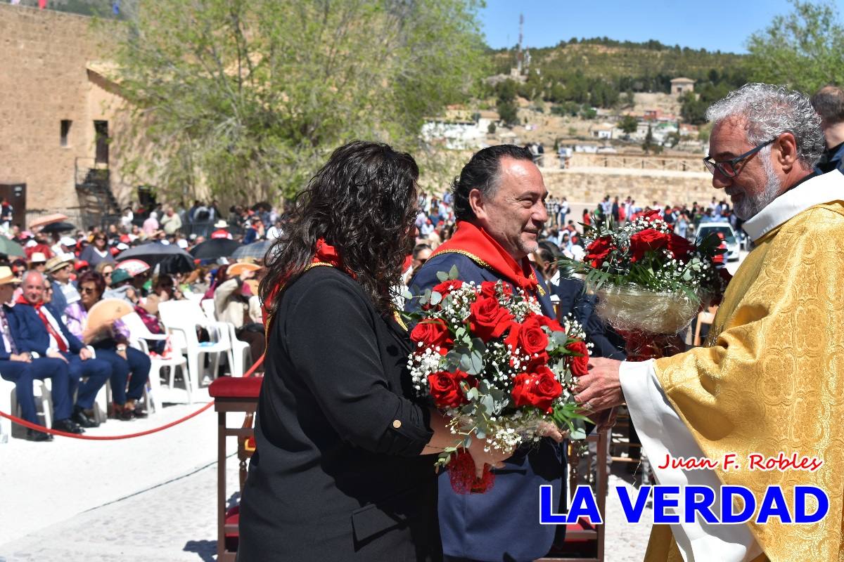 Flores de las peñas caballistas para la Vera Cruz en Caravaca