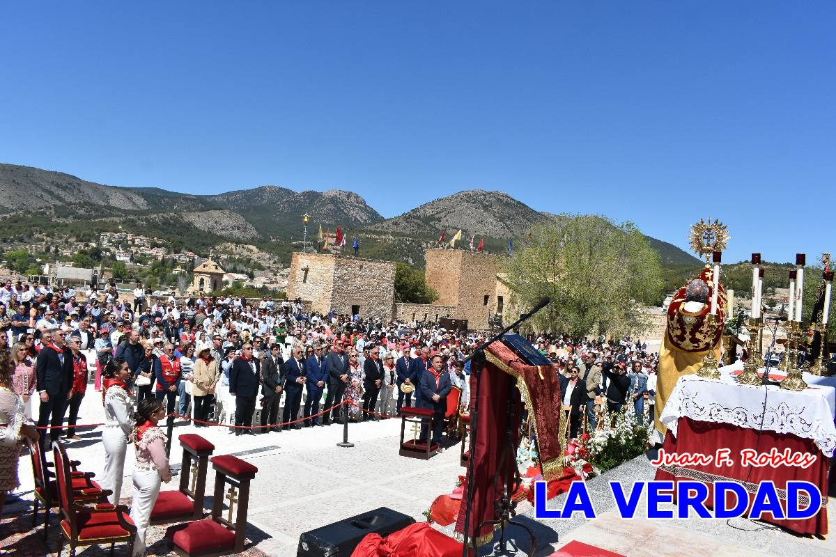 Flores de las peñas caballistas para la Vera Cruz en Caravaca