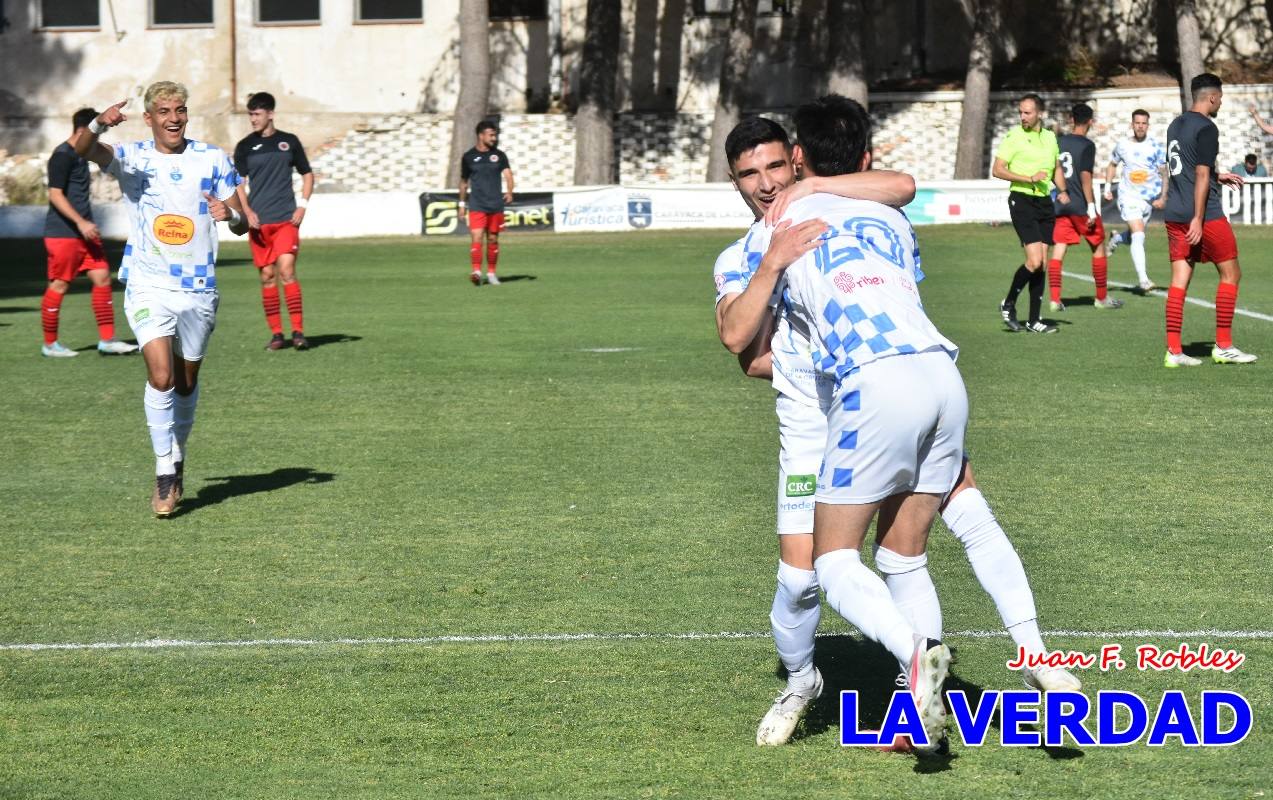 El Caravaca saca músculo frente al Racing Murcia