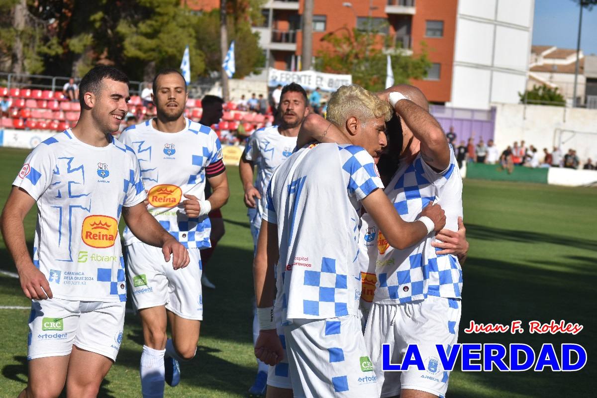 El Caravaca saca músculo frente al Racing Murcia