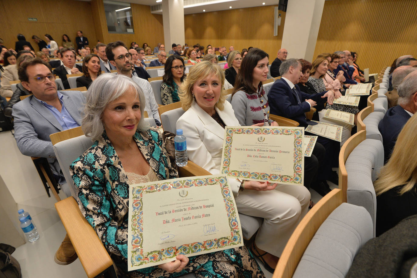Miralles renueva al frente del Colegio Oficial de Médicos de la Región de Murcia