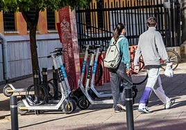 Patinetes en las calles, tras la finalización del convenio.