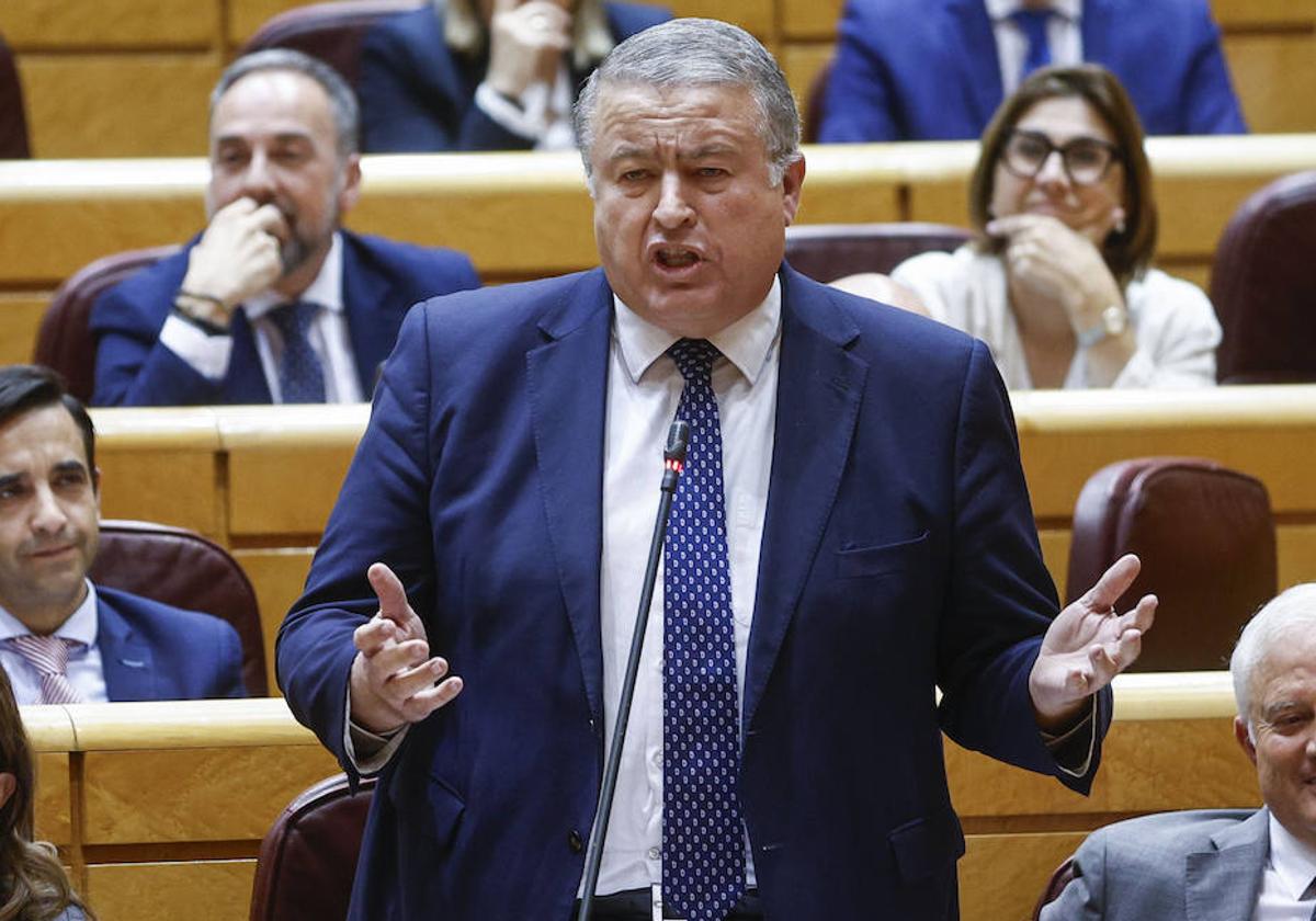 El senador popular Francisco Martín Bernabé en el Senado, en una foto de archivo.