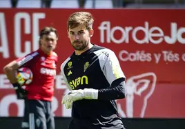 Gianni, portero del Real Murcia, durante un entrenamiento en el estadio Enrqiue Roca.