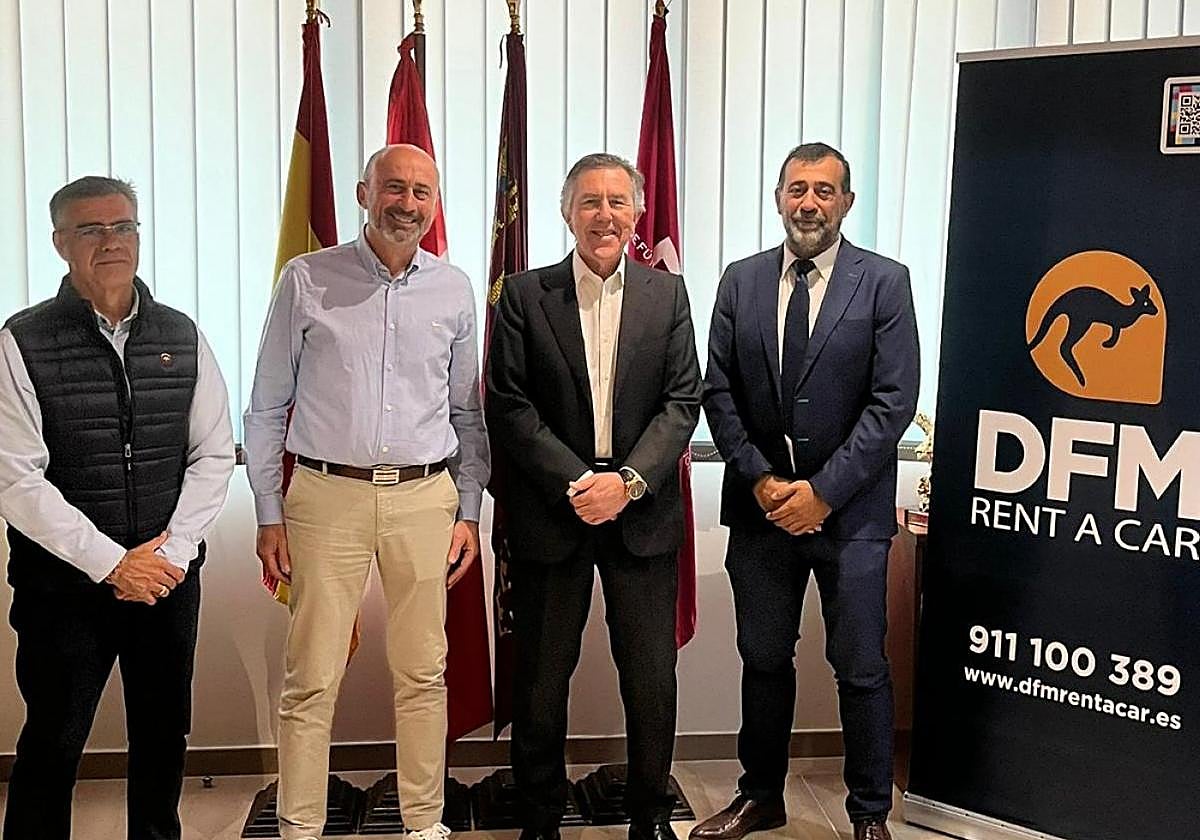 La FFRM ficha a DFM Rent a Car para su movilidad La Verdad