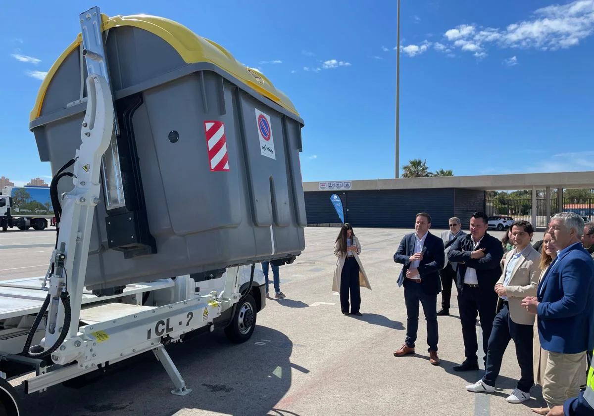 Main image - The Torrevieja garbage contract will complete its new fleet before this coming summer