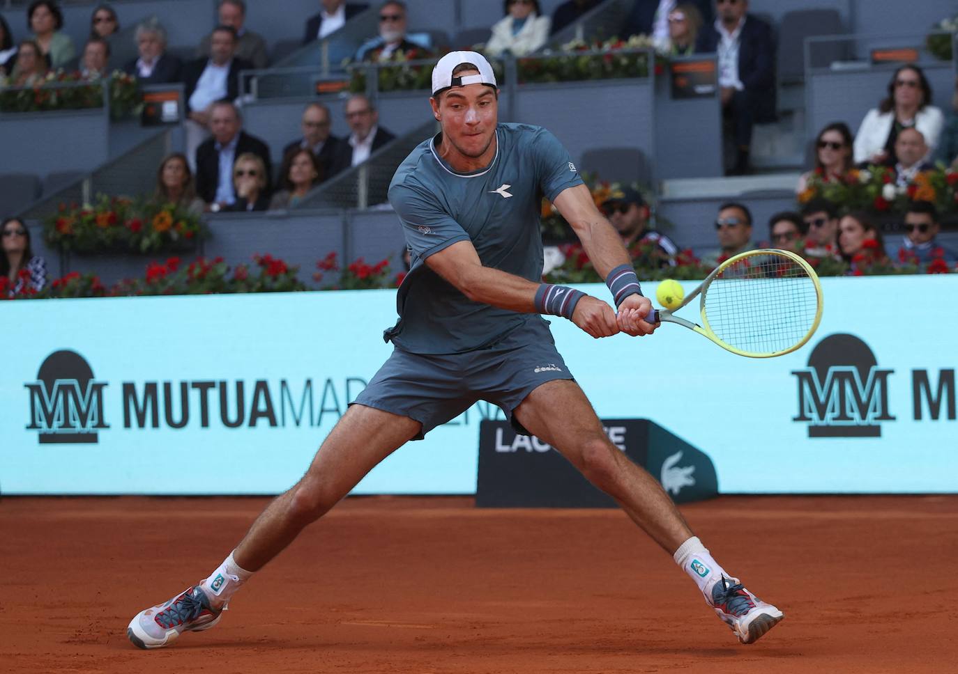 Las imágenes del partido entre Alcaraz y Struff en el Mutua Madrid Open