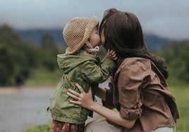 Una madre y su hija.